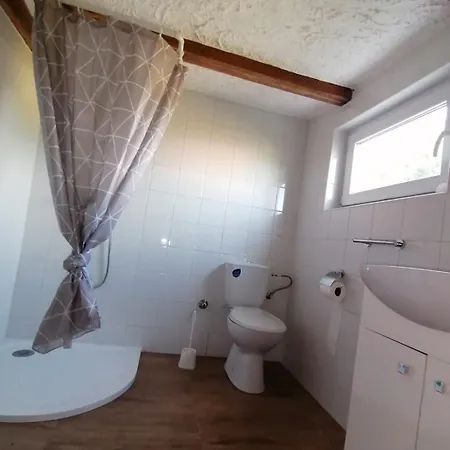 Kleine Weinberghaeuschen In - Jaegerpince *